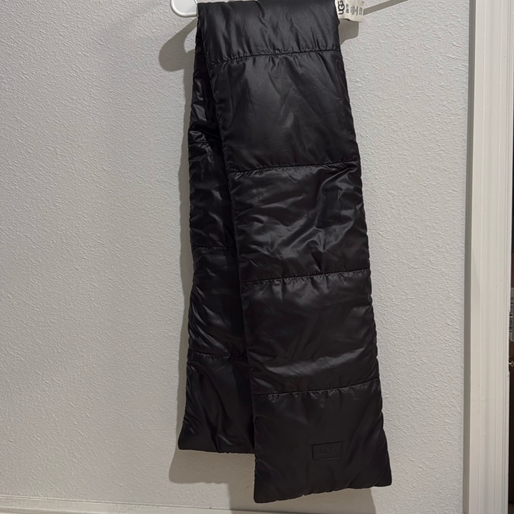 NWT UGG All Weather Puffer Scarf